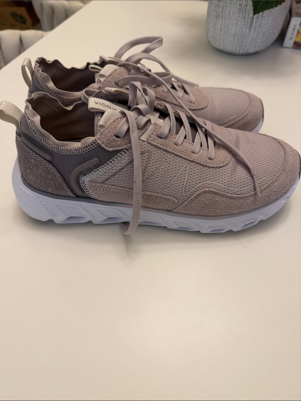 Women's Vionic Sneakers- lilac